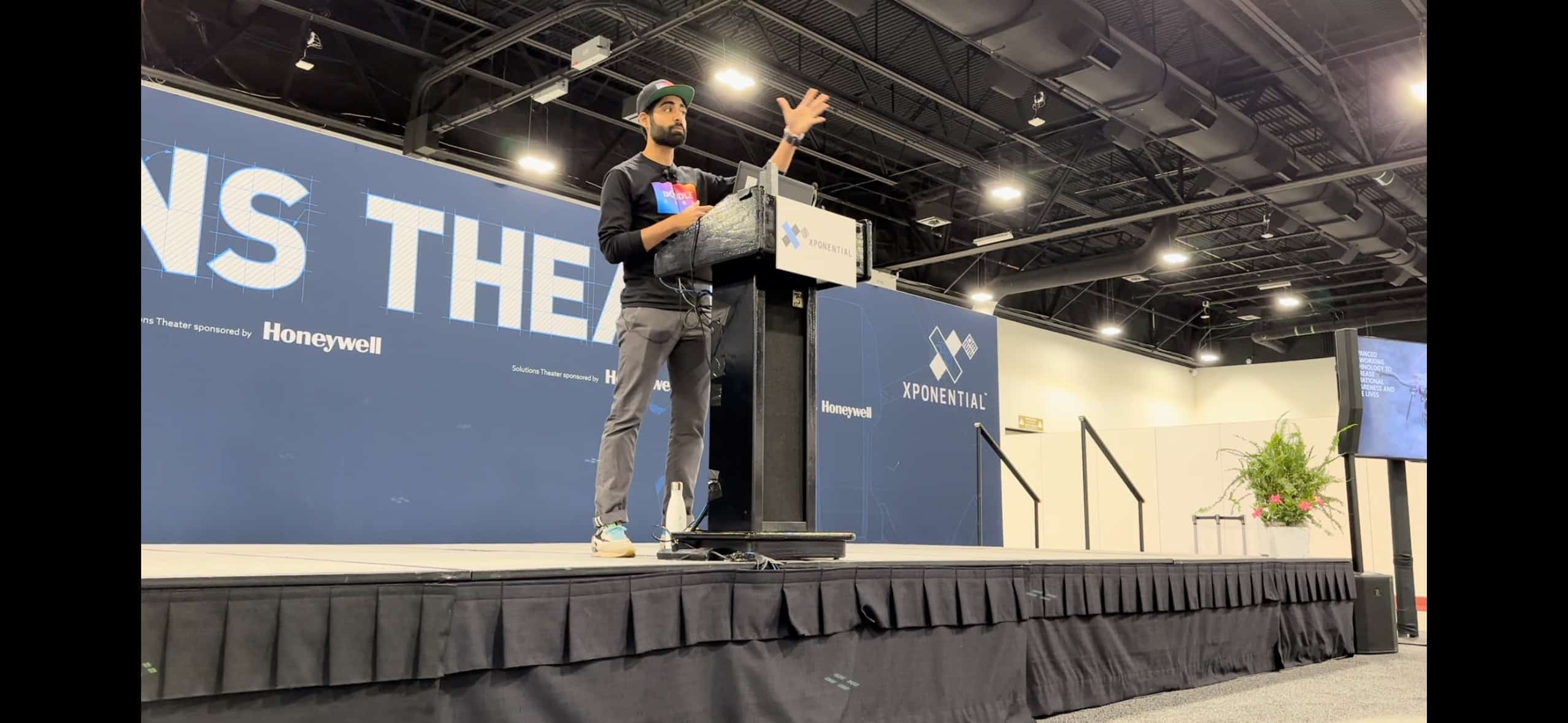 From Xponential 2023 Solutions Theater: Introducing Multi-band Radios